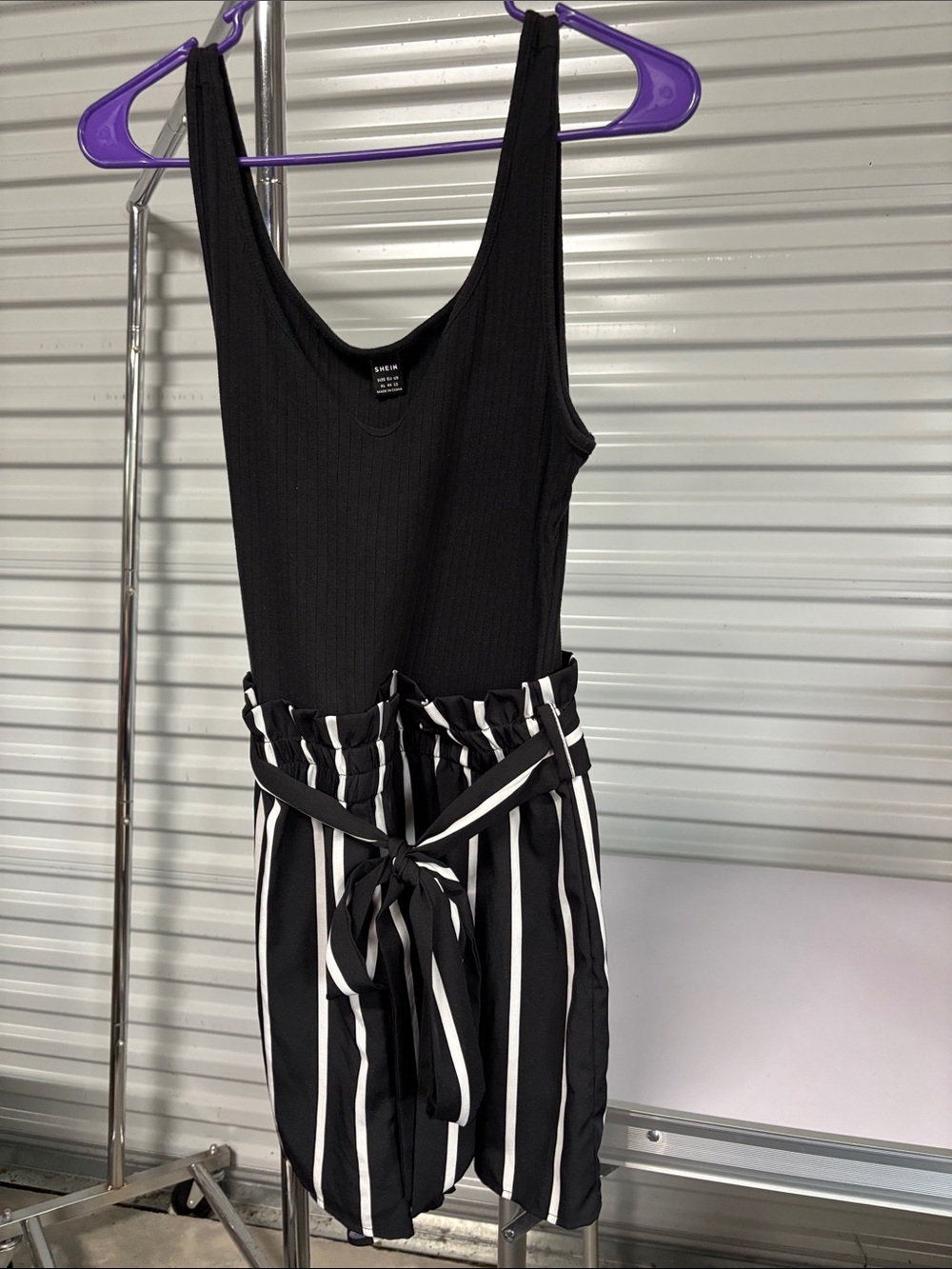 SHEIN Black Ribbed Scoop Neck Tank Top